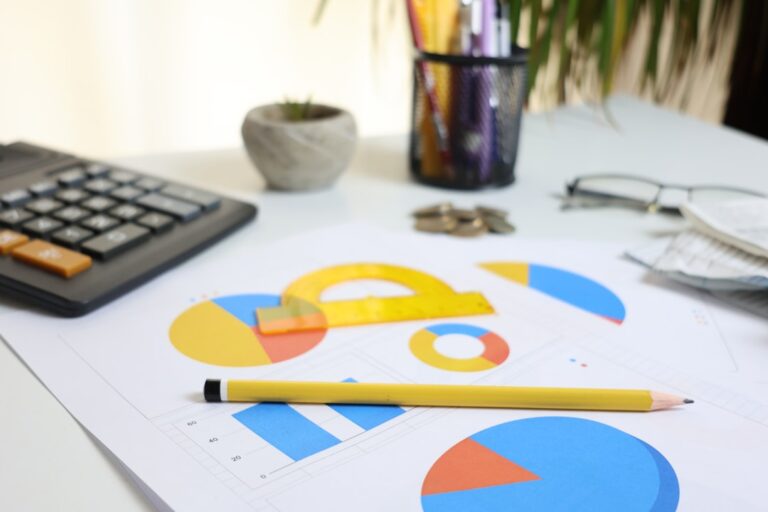 Mesa Com Calculadora Graficos E Lapis dspKrJYp644