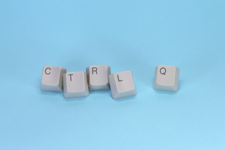 As Teclas Do Teclado Soletram Ctrl Q 2ZOKXGnLlgg